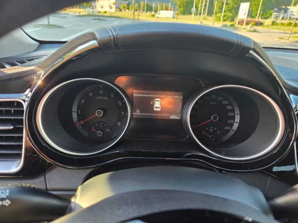kia-ceed-15-t-gdi-gold-103kw140hp-m6-big-3