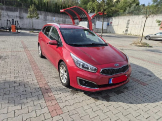 kia-ceed-sw-kia-ceed-sw-16-gdi-99-kw-2017-228-680-km-poskodeny-motor