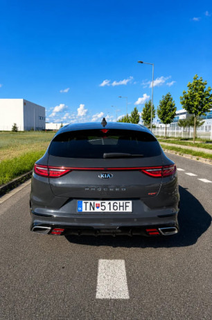 kia-pro-ceed-kia-pro-ceed-kia-pro-ceed-pro-16-t-gdi-gt-at-150kw204hp-a7-big-2