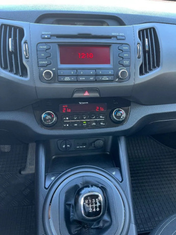 kia-sportage-17-autonomne-pozdlzne-parkovanie-big-3
