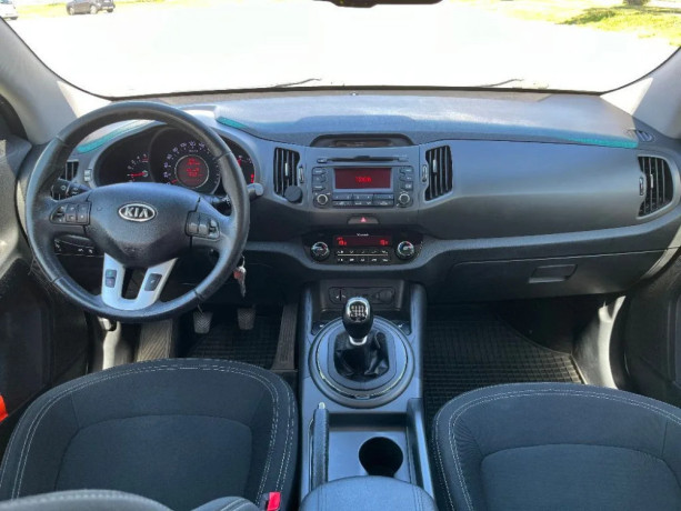 kia-sportage-17-autonomne-pozdlzne-parkovanie-big-2