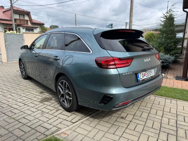 kia-ceed-sw-kia-ceed-sw-kia-ceed-sw-kia-ceed-sw-kia-ceed-sw-ceed-sw-15-t-gdi-gold-118kw160hp-m6-big-3