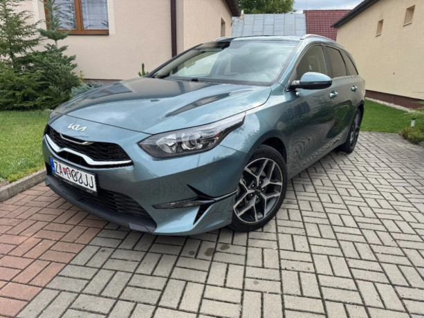 kia-ceed-sw-kia-ceed-sw-kia-ceed-sw-kia-ceed-sw-kia-ceed-sw-ceed-sw-15-t-gdi-gold-118kw160hp-m6-big-1
