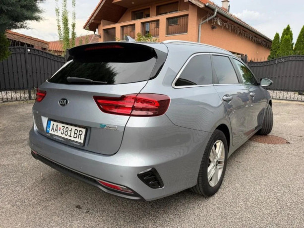 kia-ceed-sw-16-crdi-mhev-gold-at-100kw136hp-a7-big-3
