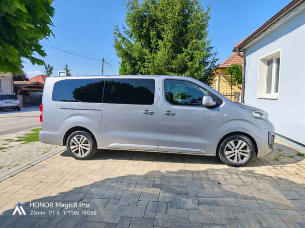 peugeot-traveller-long-l3-20-bluehdi-180k-eat8-8-miestne-webasto-big-0