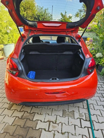 peugeot-208-12-benzin-60kw-manual-prevodovka-big-2