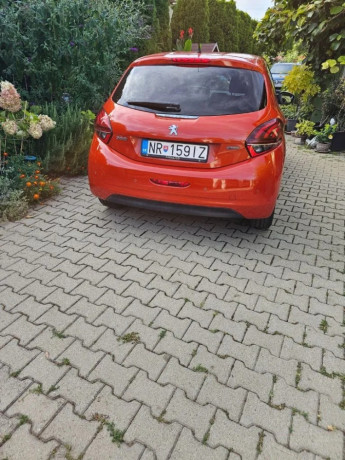 peugeot-208-12-benzin-60kw-manual-prevodovka-big-1