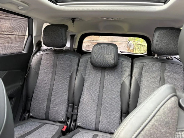 peugeot-5008-panorama-7-miest-360-kamera-servis-2026-big-3