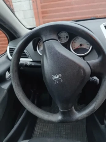 peugeot-207-14-hdi-trendy-50kw68hp-m5-big-3