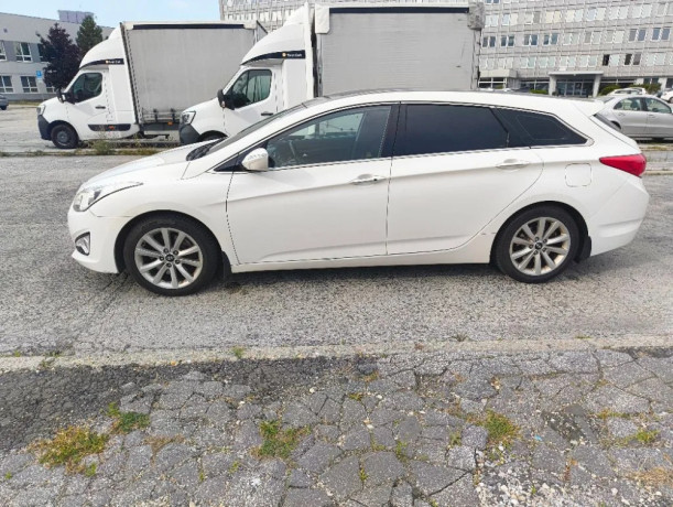 hyundai-i40-cw-17-crdi-136k-style-at-100kw136hp-a6-big-1