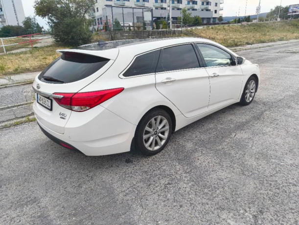 hyundai-i40-cw-17-crdi-136k-style-at-100kw136hp-a6-big-3