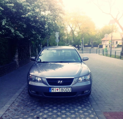 hyundai-sonata-20-crdi-vgt-elegance-103kw140hp-m6-big-3