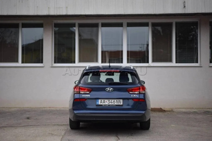 hyundai-i30-cw-10-t-gdi-comfort-120hp-top-stav-nova-stk-big-3