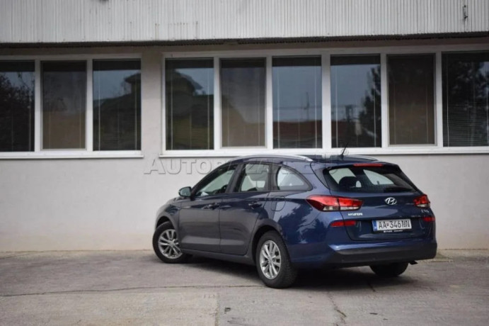 hyundai-i30-cw-10-t-gdi-comfort-120hp-top-stav-nova-stk-big-0