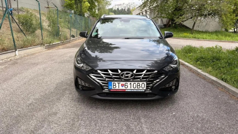 hyundai-i30-cw-i30-kombi-15-t-gdi-mhev-family-dct-118kw160hp-a7-big-0