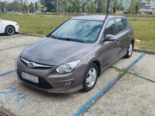 hyundai-i30-16-crdi-vgt-style-66kw90hp-m6