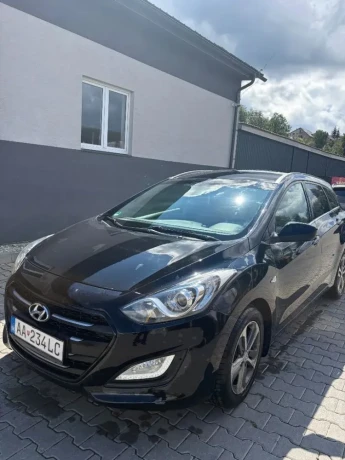 hyundai-i30-cw-kombi-16i-crdi-16v-dohc-family-81kw110hp-m6-big-0