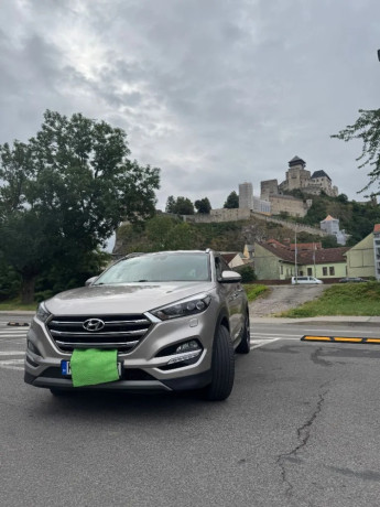 hyundai-tucson-20-136kw-4x4-136-500km-sk-povod-big-0
