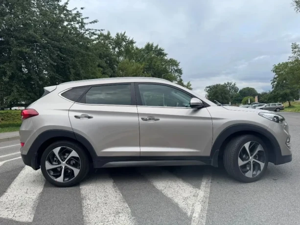 hyundai-tucson-20-136kw-4x4-136-500km-sk-povod-big-2