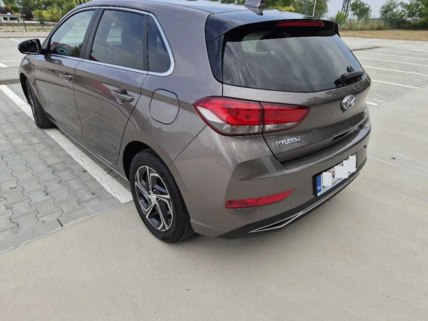 hyundai-i30-family-15-t-gdi-117-kw-062022-41-530-km-1-majitel-odpocet-dph-big-1