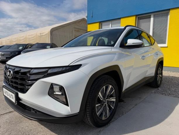 hyundai-tucson-16-t-gdi-family-big-1