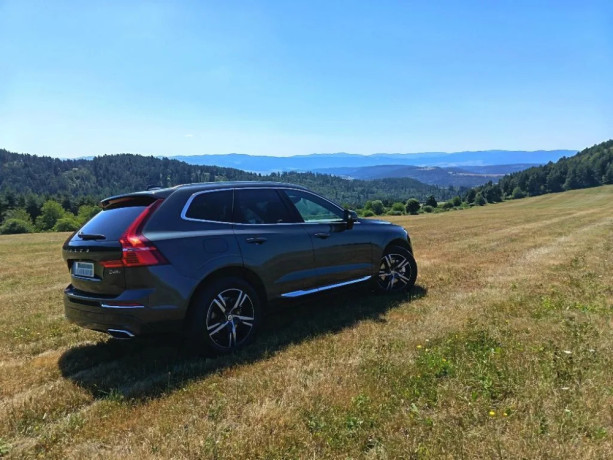 volvo-xc60-b5-inscription-awd-at-173kw235hp-a8-big-2
