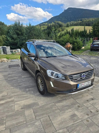 volvo-xc60-hneda-metaliza-twiligt-bronz-metallic-big-1