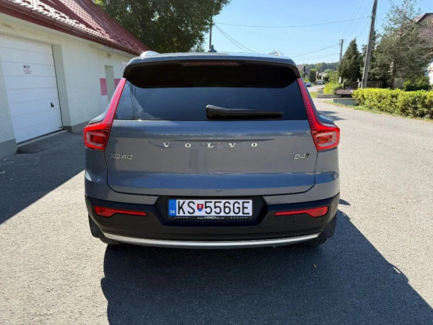 volvo-xc40-b4-145kw-momentum-pro-awd-360kamera-harmankardon-big-3