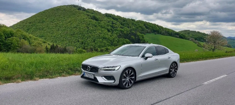 volvo-s60-b5-mhev-184kw-big-0
