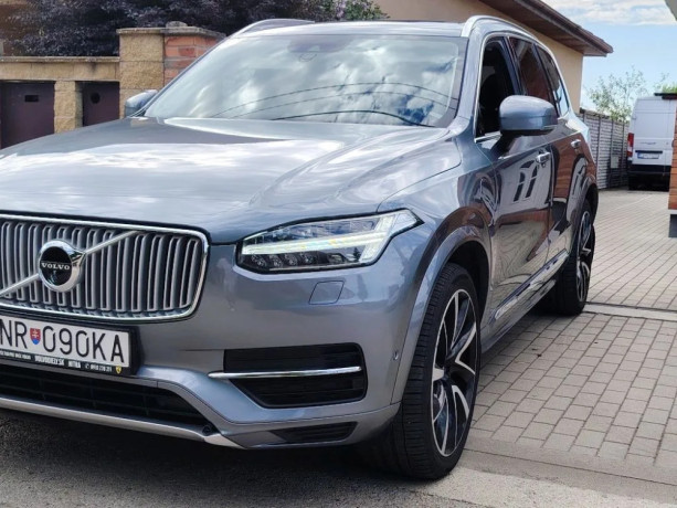 volvo-xc90-plug-in-hybrid-big-0
