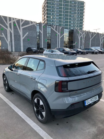 volvo-ex30-single-motor-big-1