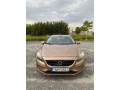 volvo-v40-kinetic-small-0