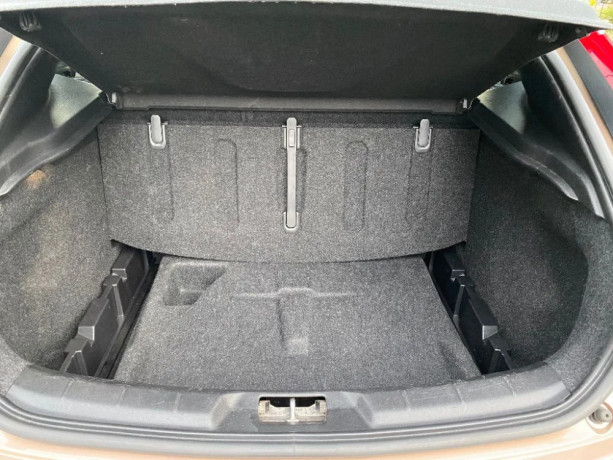 volvo-v40-kinetic-big-3