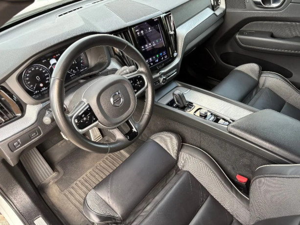 volvo-xc60-b4-r-design-awd-at-145kw197hp-a8-big-2