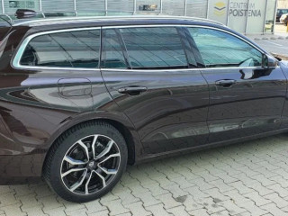 volvo-v60-b4-inscription-mild-hybrid-zaruka-volvo-2026-dph-odpocitatelna-tazne-zariadenie