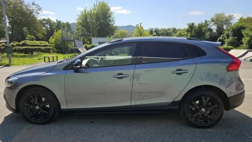 volvo-v40-cross-country-d3-summum-geartronic-big-0