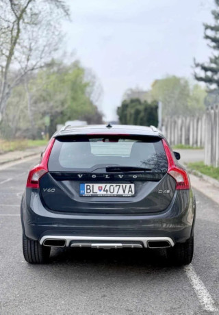 volvo-v60-cross-country-volvo-v60-cross-country-big-3