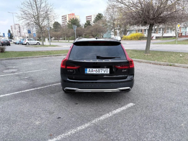 volvo-v90-cross-country-big-3