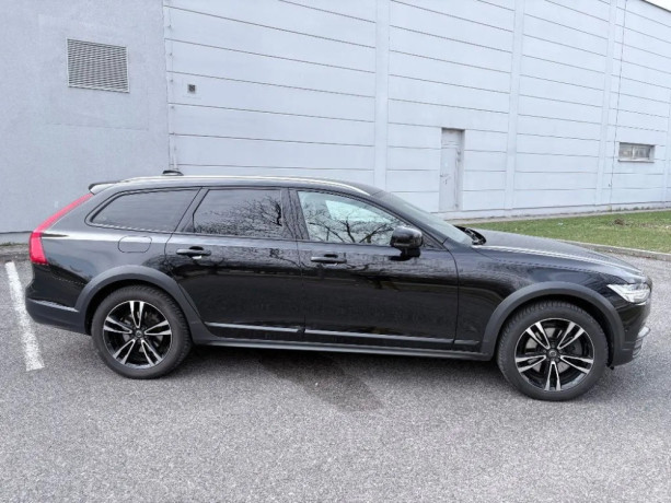 volvo-v90-cross-country-big-1