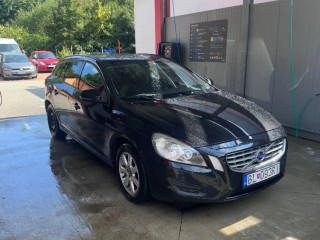 volvo-v60-d2-16l-base-powershift-84kw114hp-a6