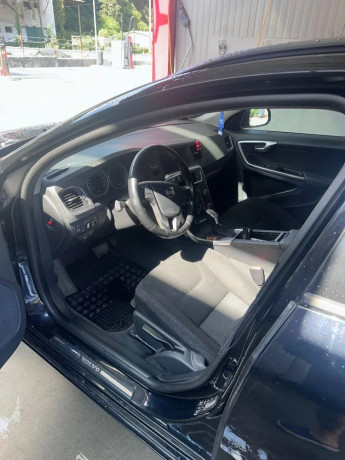 volvo-v60-d2-16l-base-powershift-84kw114hp-a6-big-3