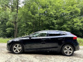 volvo-v40-d2-momentum-84kw115hp-m6-small-1