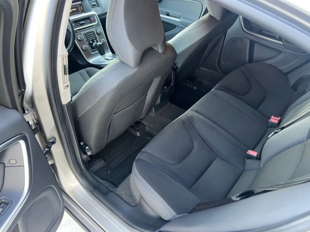 volvo-s60-d3-momentum-geartronic-120kw163hp-a6-big-3
