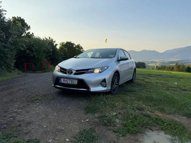 toyota-auris-14-l-d-4d-dpf-active-mm-66kw90hp-m6-big-1