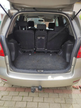 toyota-corolla-verso-20-d-4d-terra-66kw90hp-m5-big-1