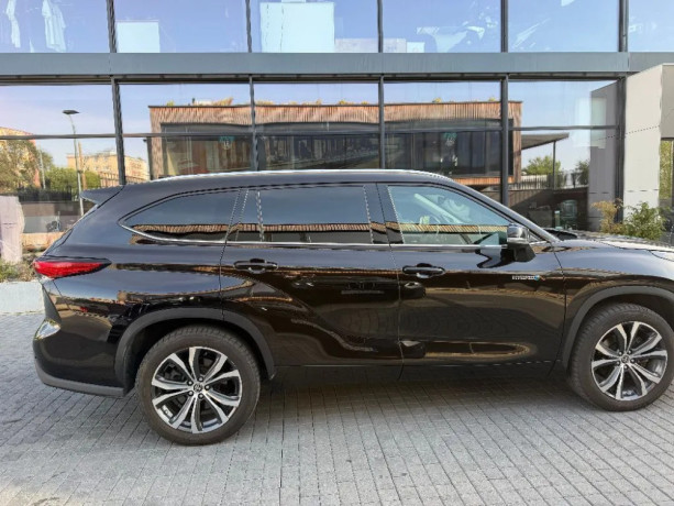 toyota-highlander-executive-25-benzin-140kw-automat-prevodovka-4x4-big-1