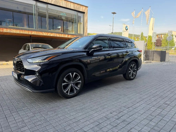 toyota-highlander-executive-25-benzin-140kw-automat-prevodovka-4x4-big-2