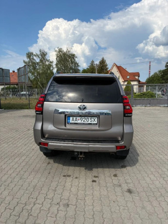 toyota-land-cruiser-28-d-4d-active-trend-at-130kw177hp-a6-big-2