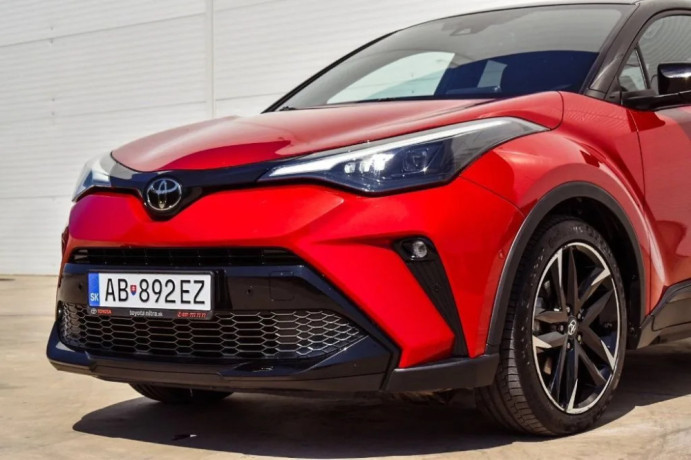 toyota-c-hr-gr-sport-20-hybrid-135-kw-big-2
