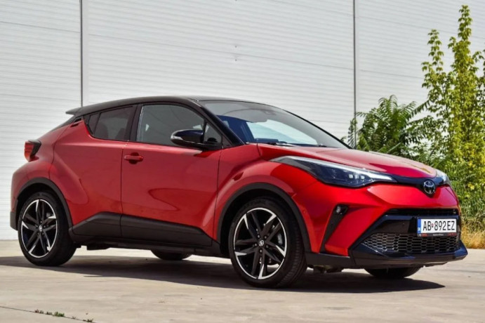 toyota-c-hr-gr-sport-20-hybrid-135-kw-big-0